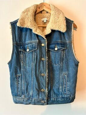 TOPSHOP Denim Vest with Sherpa Lining